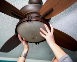 how long does it costs on installing ceiling fan